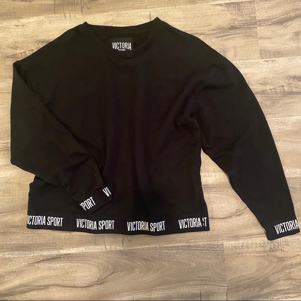 Victoria Sport Sweatshirt.